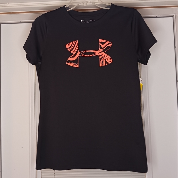 Under Armour Tops - 3 for $9 - Under Armour Black/Orange Short Sleeve Top Size Small